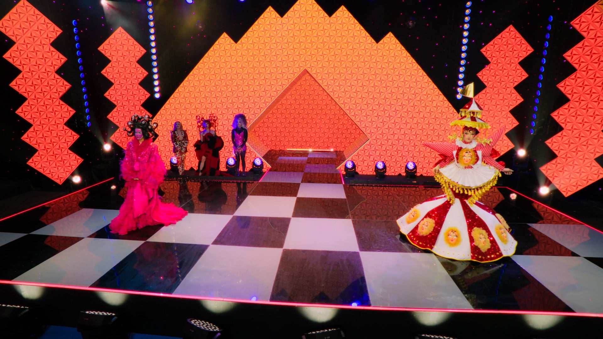 Calista – Race Car | Arizona Brandy & Suki Doll | DRP:SR S1E8