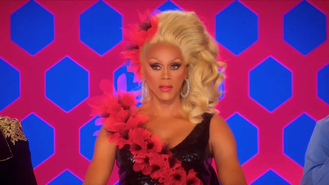 Pink – Stupid Girls | Laganja Estranja & Joslyn Fox | RDR S6E8 - Season ...