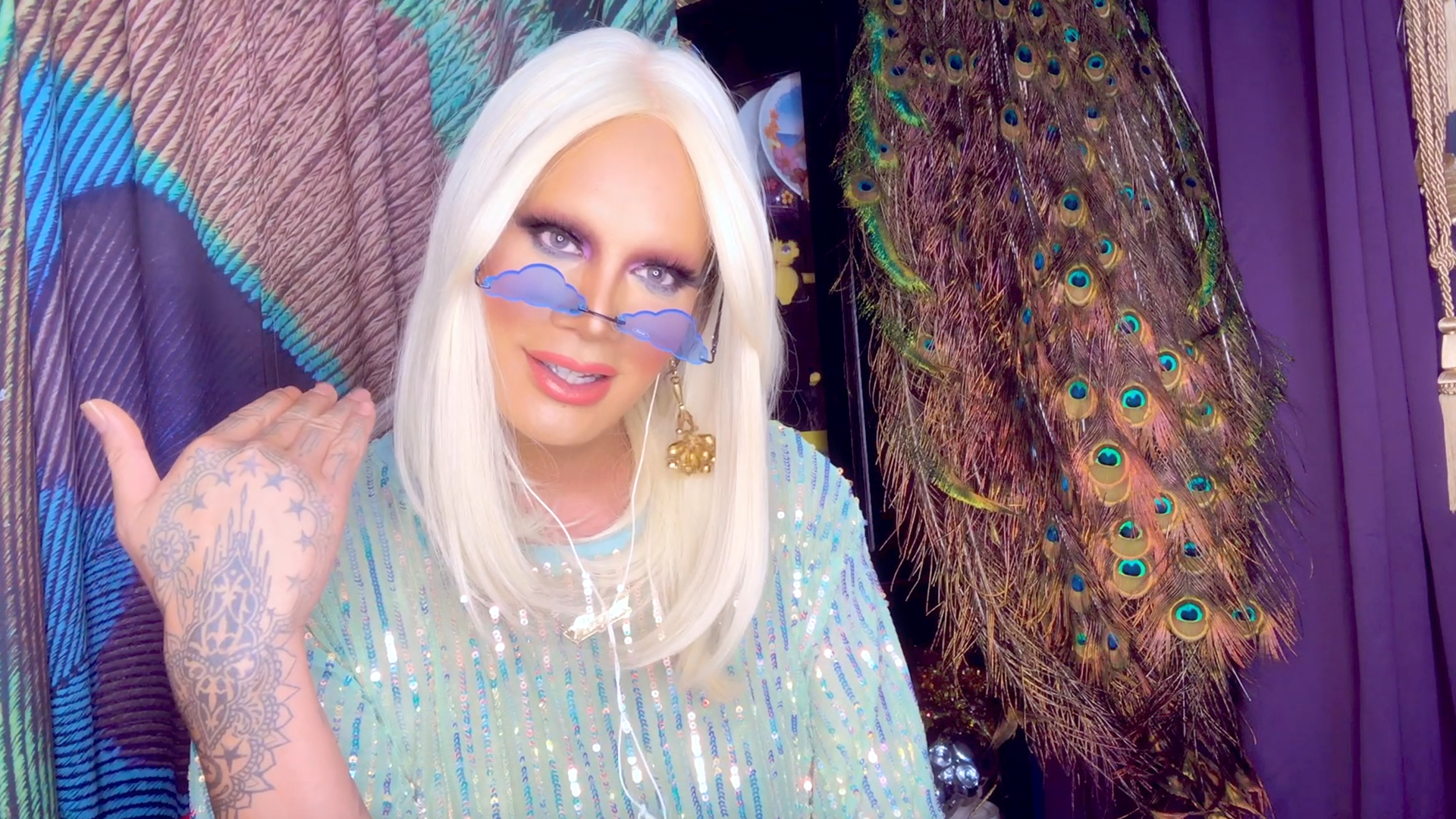 Que-Becky with the Good Hair