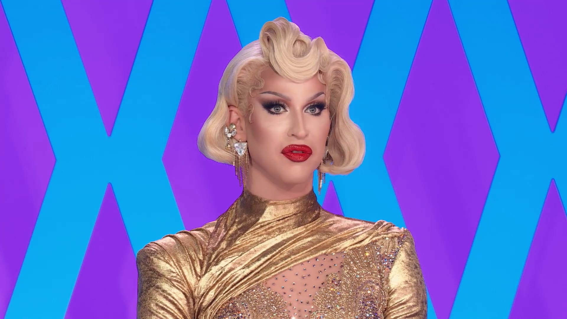 Nelly Furtado – Maneater | Beth & Gia Metric | DR Canada S2E1