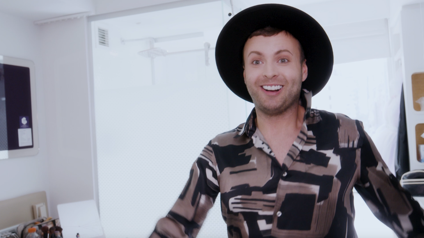 Cheryl Hole: Keep Calm and Meet the Queens