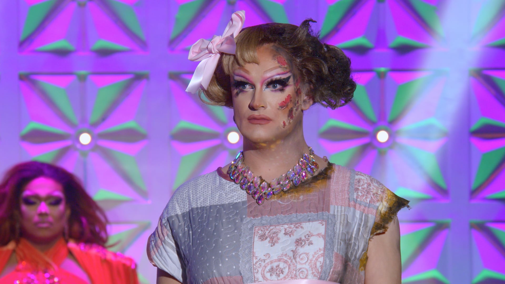 Anastacia – Left Outside Alone | The Only Naomy & Kate Butch | UK v World S3E7