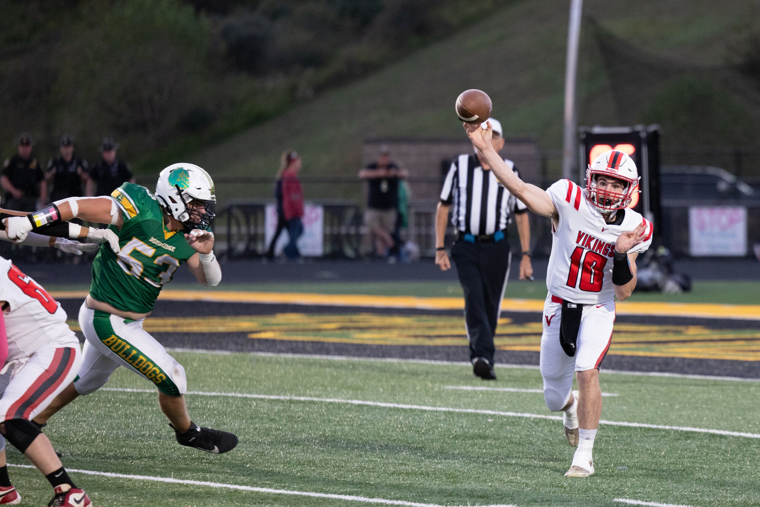 Doddridge surges in second half to stay undefeated with 21-7 win over Petersburg