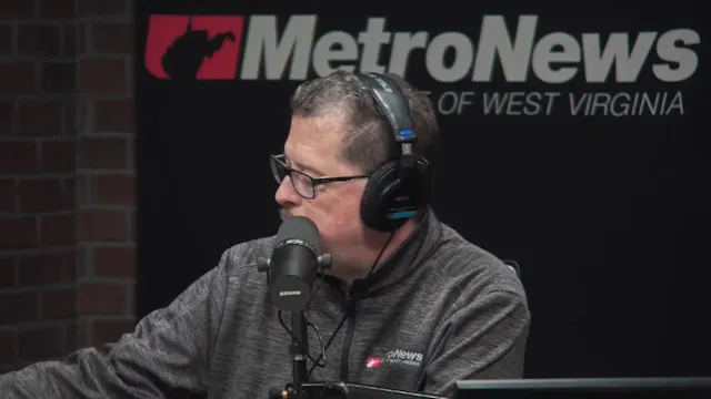 Dave Follansbee Mayor Scott McMahon 3...