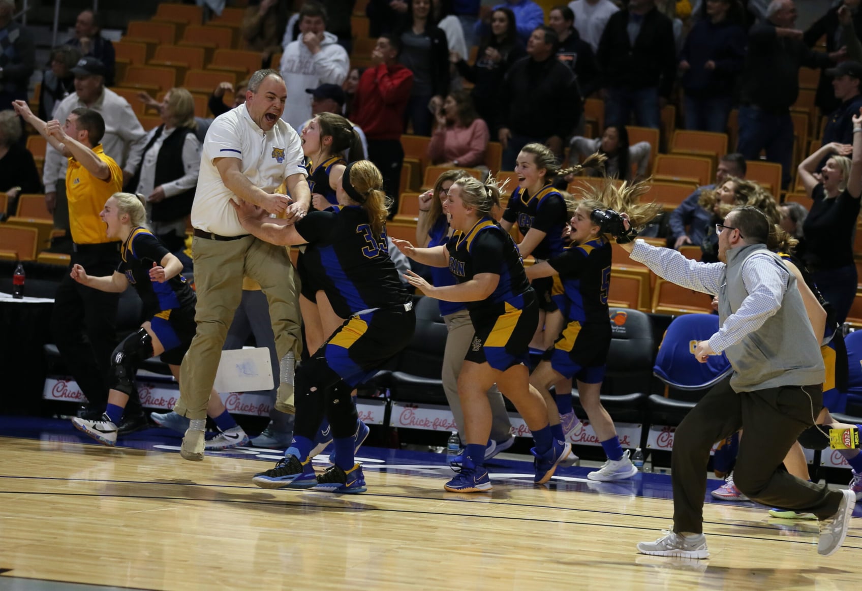 AAA Chip (Girls 2022): Logan vs. Fairmont Sr.