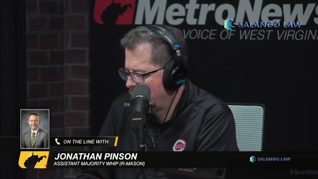 Dave talks with Delegate Jonathan Pin...