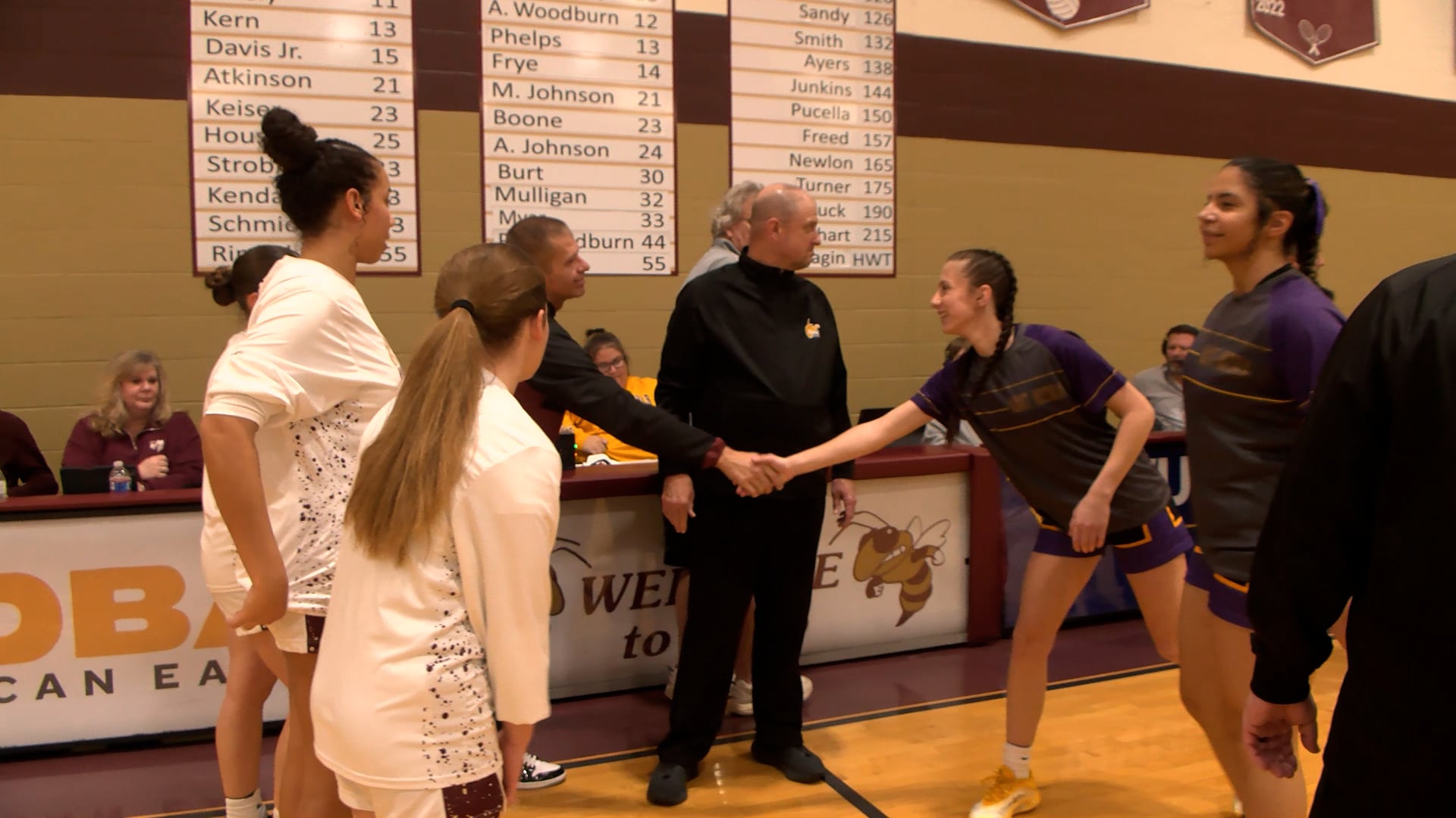 Bunch, Burt lead Williamstown past St. Marys, 53-49