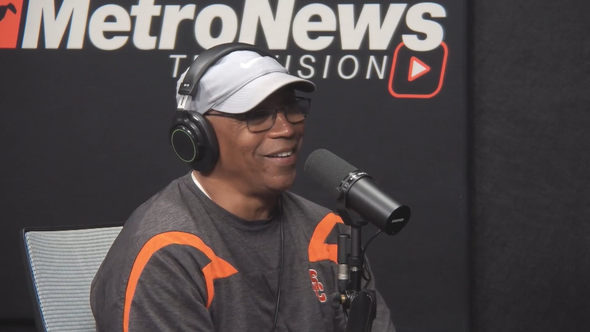 Dave W Carl Lee talk about the challenge it is for college basketball coaches to move to the NBA