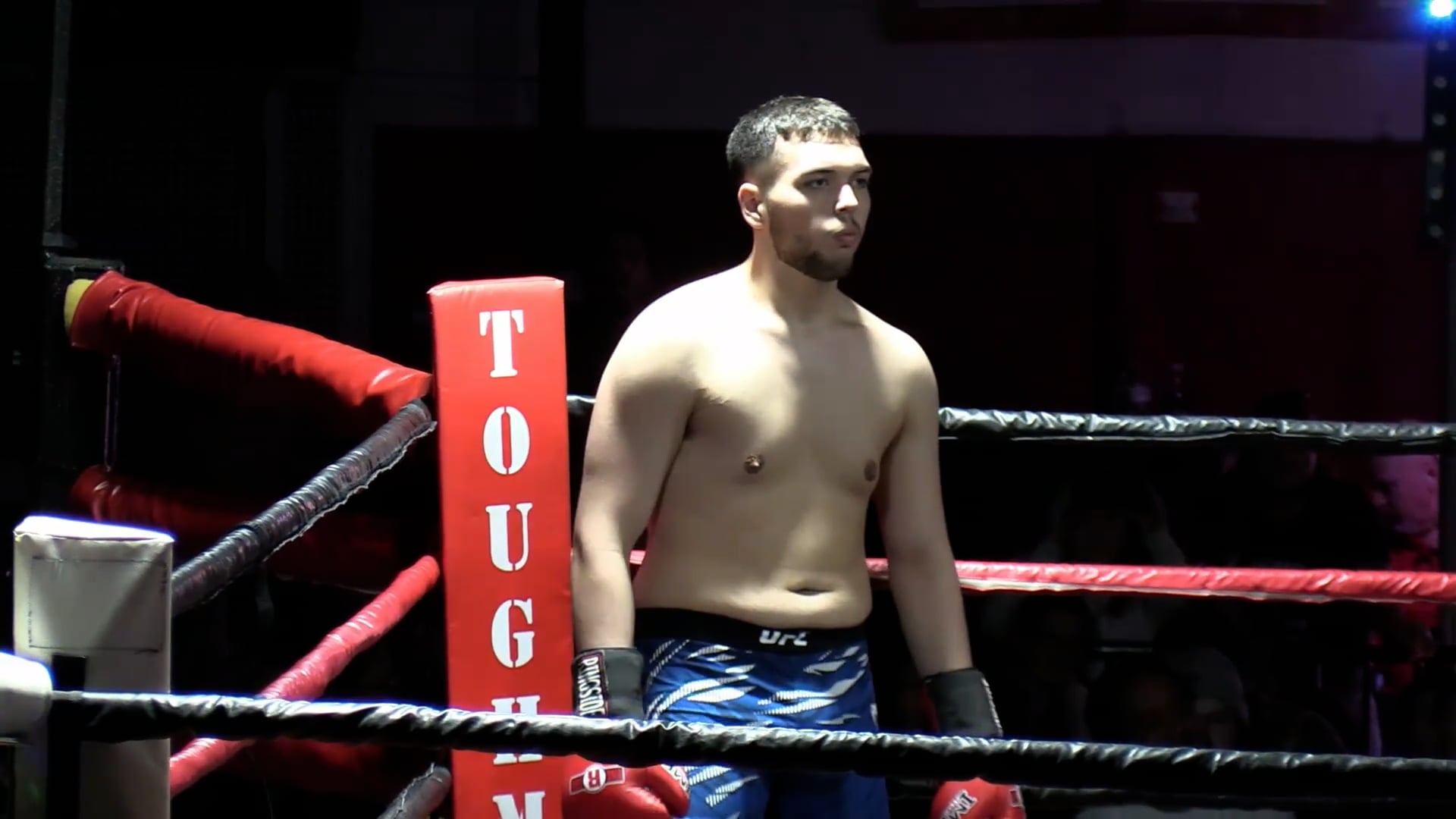 Featured Fight: Curtis vs Mundy