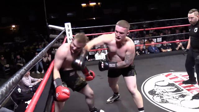 Featured Fight: Lee vs. Adkins