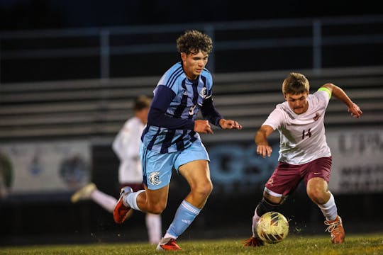 Frankfort advances to state tournamen...