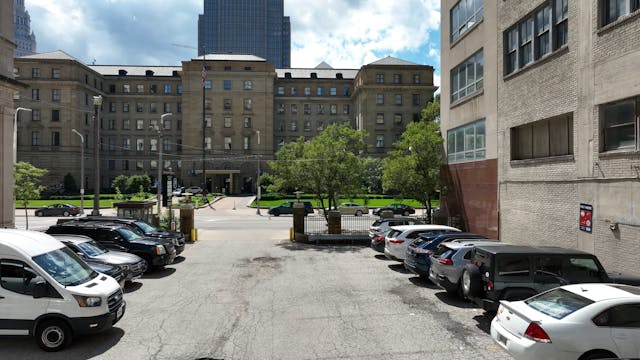 MGK DAY_CLE_AUG23_FLT10506.MOV