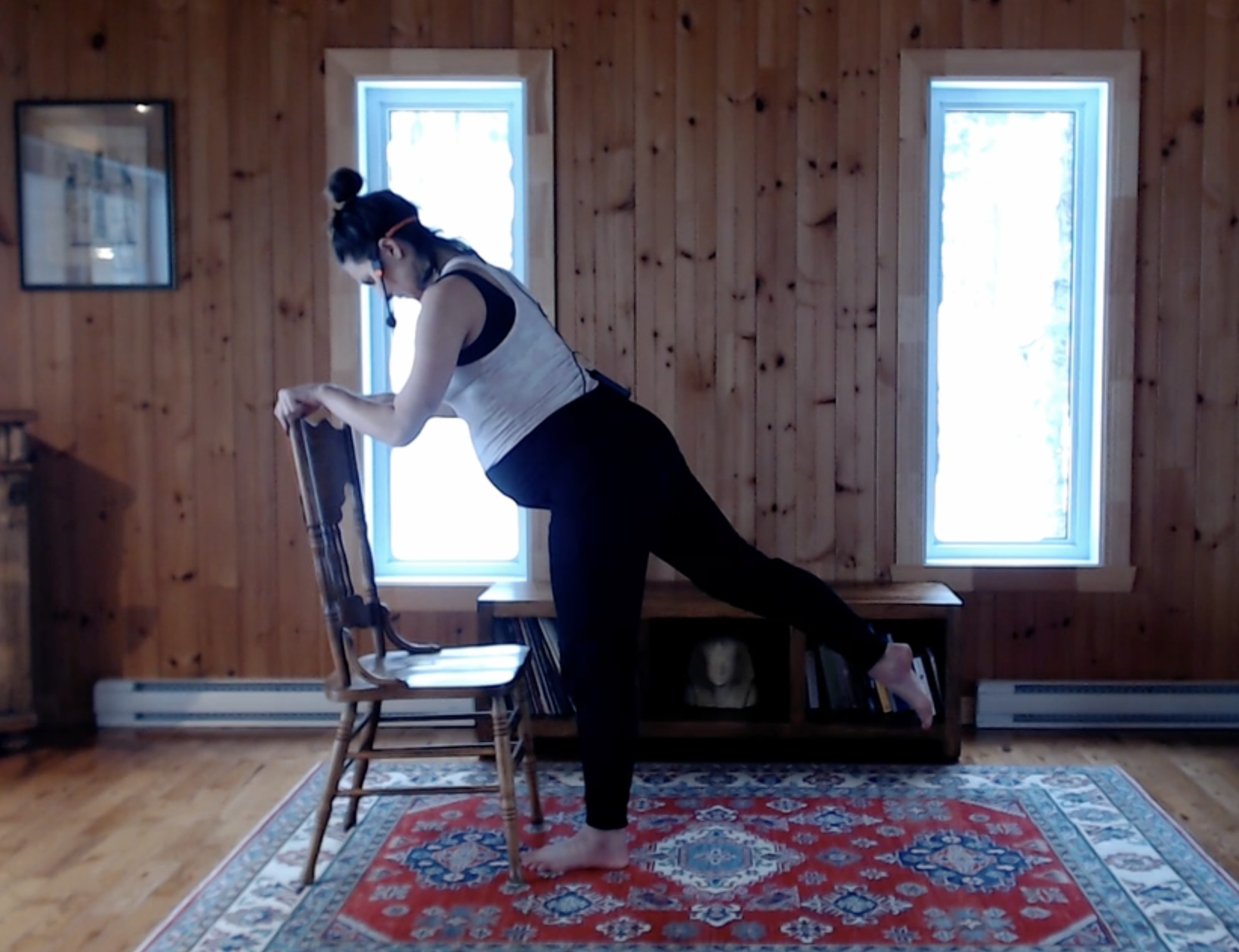 Prénatal | Yoga avec chaise ouverture des hanches