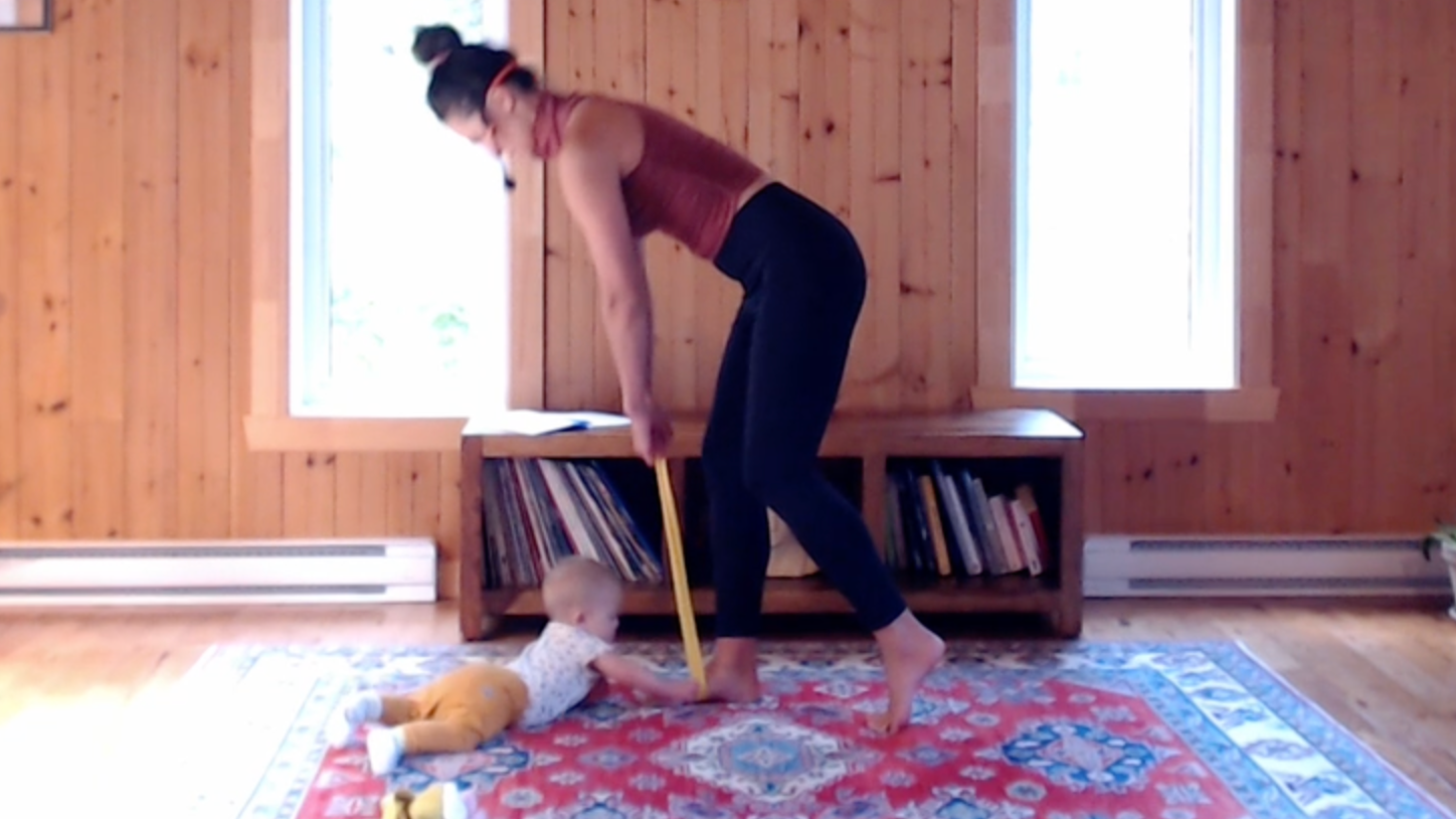 Prénatal et postnatal | Entraînement pour le bas du corps avec bande élastique