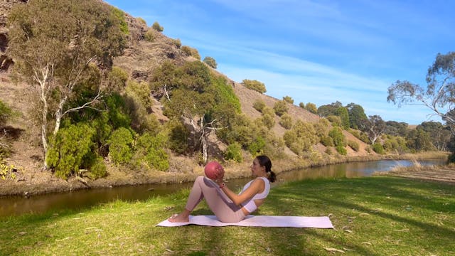 DAY 16 - Core and posture with ball