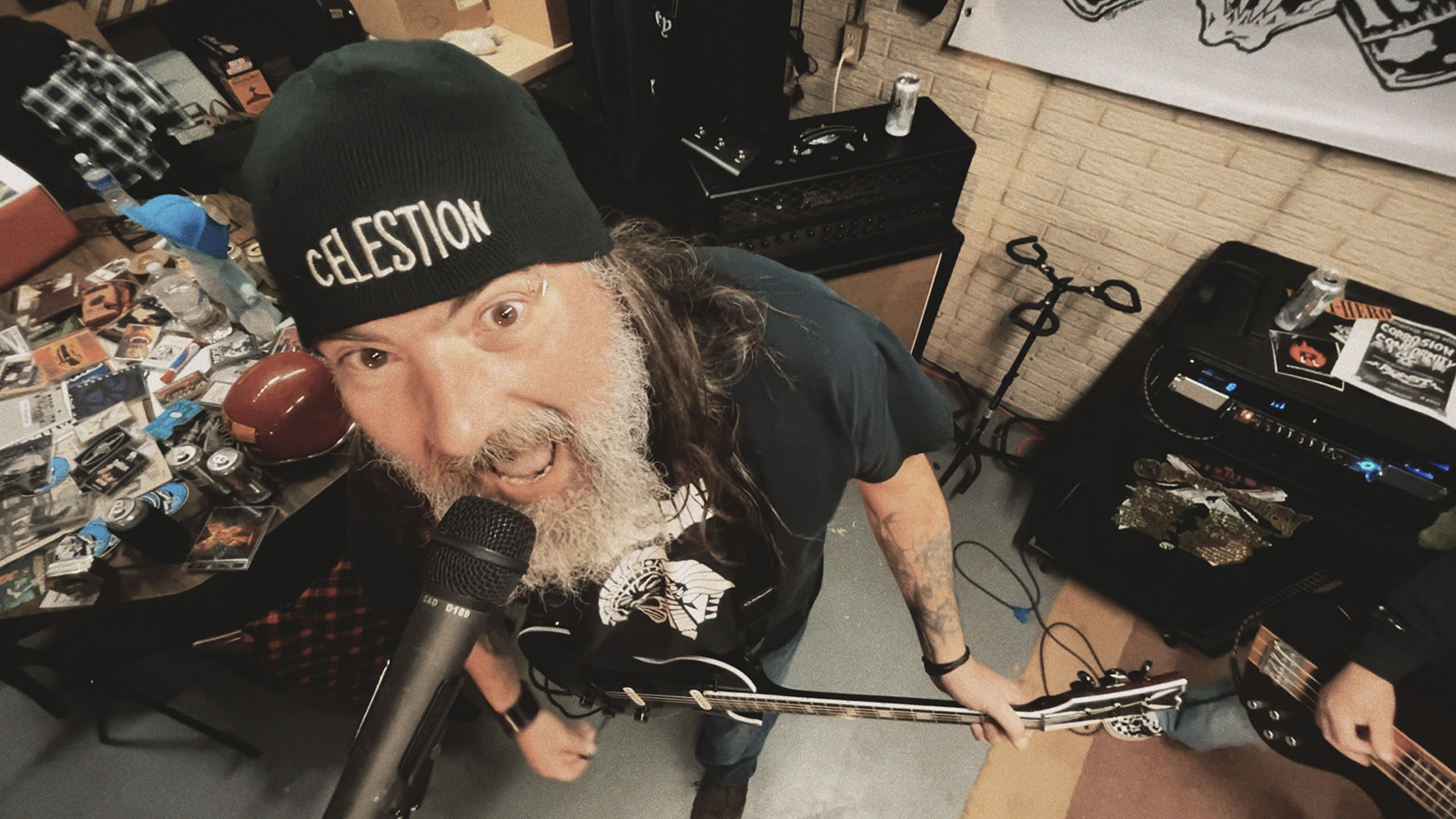 Carbellion - Pity The Backseat (music video) 