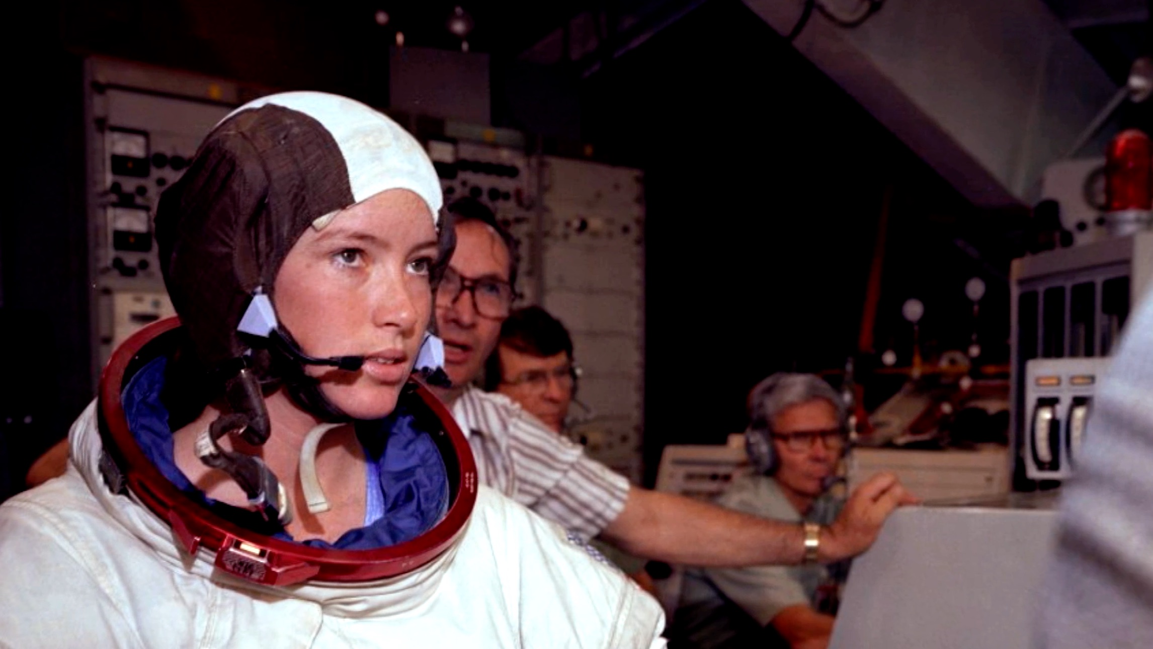 S3 Ep 7 - Stories From Space