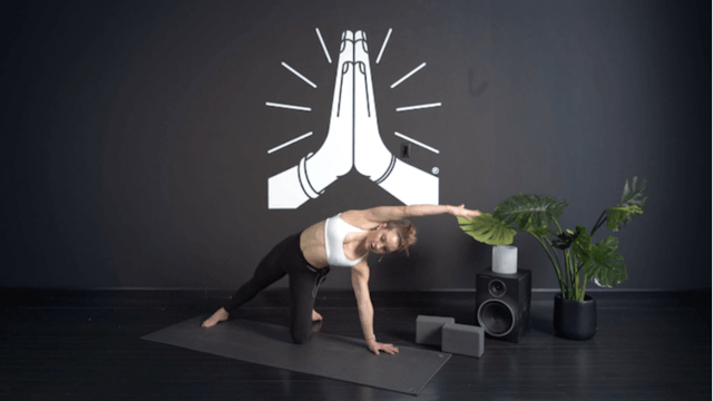 POWER VINYASA: END OF DAY FLOW WITH KENDRA T