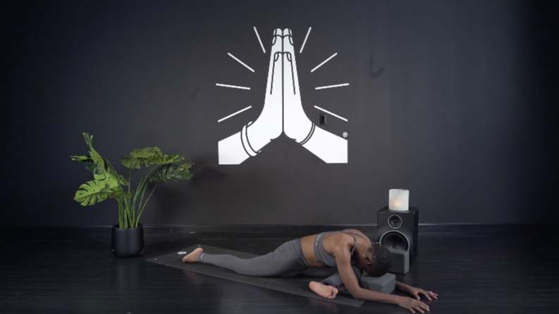 POWER VINYASA: SPLITS PREP WITH SADE M