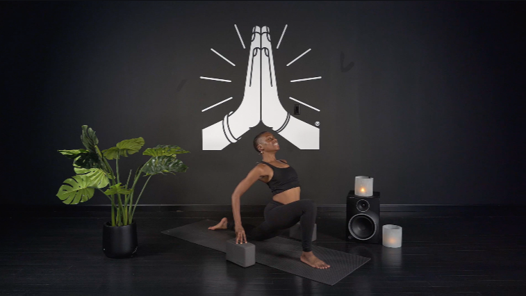 FLEXIBILITY: SPLITS WITH SADE M