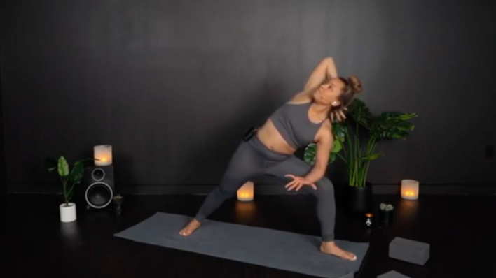 POWER VINYASA WITH AMANDA V