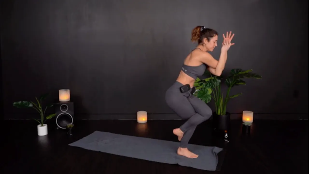 WEFLOWHARD® VINYASA WITH MOLLY C - Y7 STUDIO