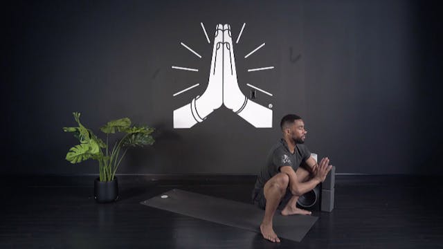 POWER VINYASA: HIP MOBILITY WITH CHRIS S