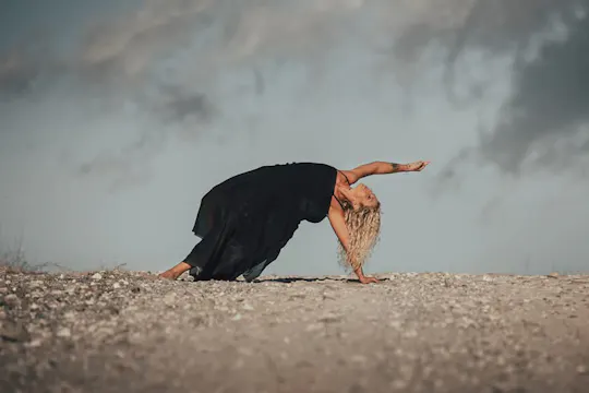 HEART OPENING YOGA FLOW | GR