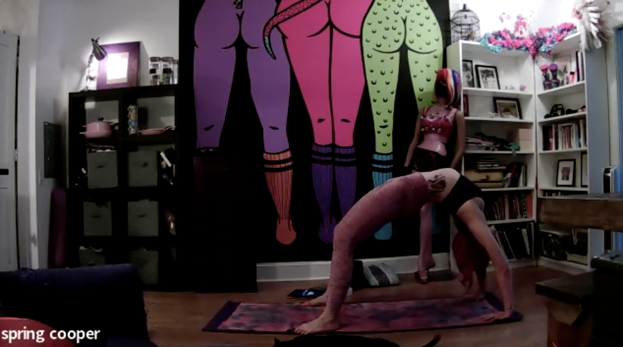 Community: DROP IN (what does DROP IN MEAN?)