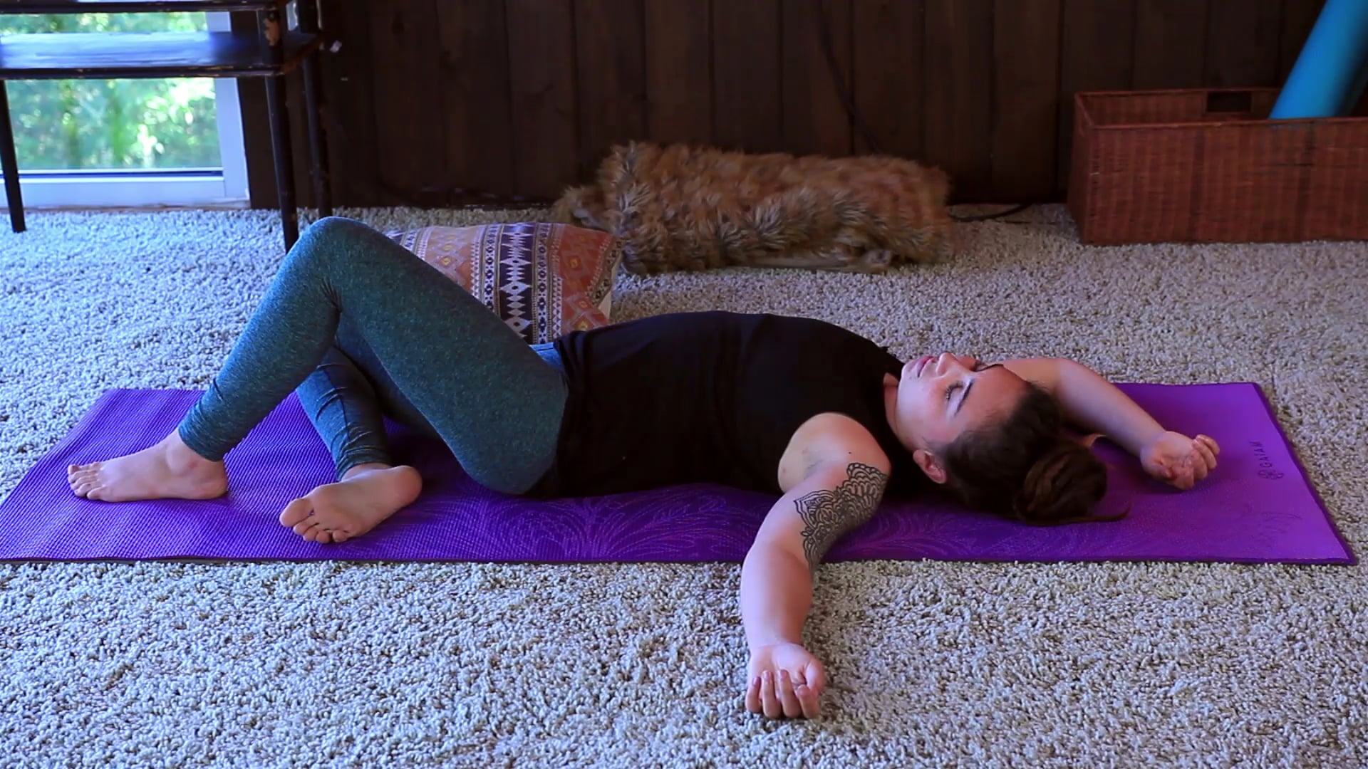 Bedtime Yoga - Yoga to Help Sleep 10 min Beginners Flow