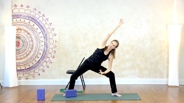 Warm-up the Hammies and Hips with Bec...