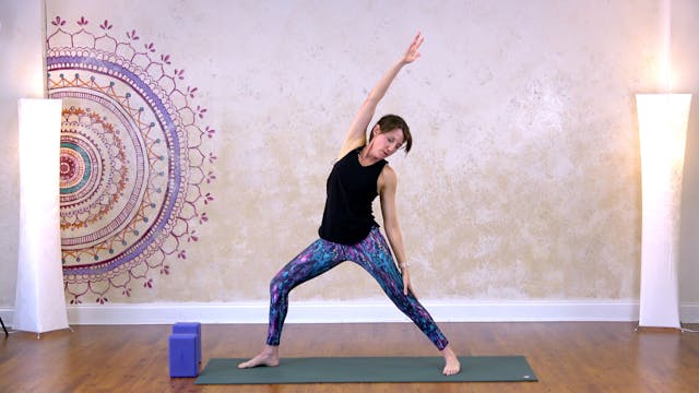 Fun Flow with Lunges and Half Moons -...