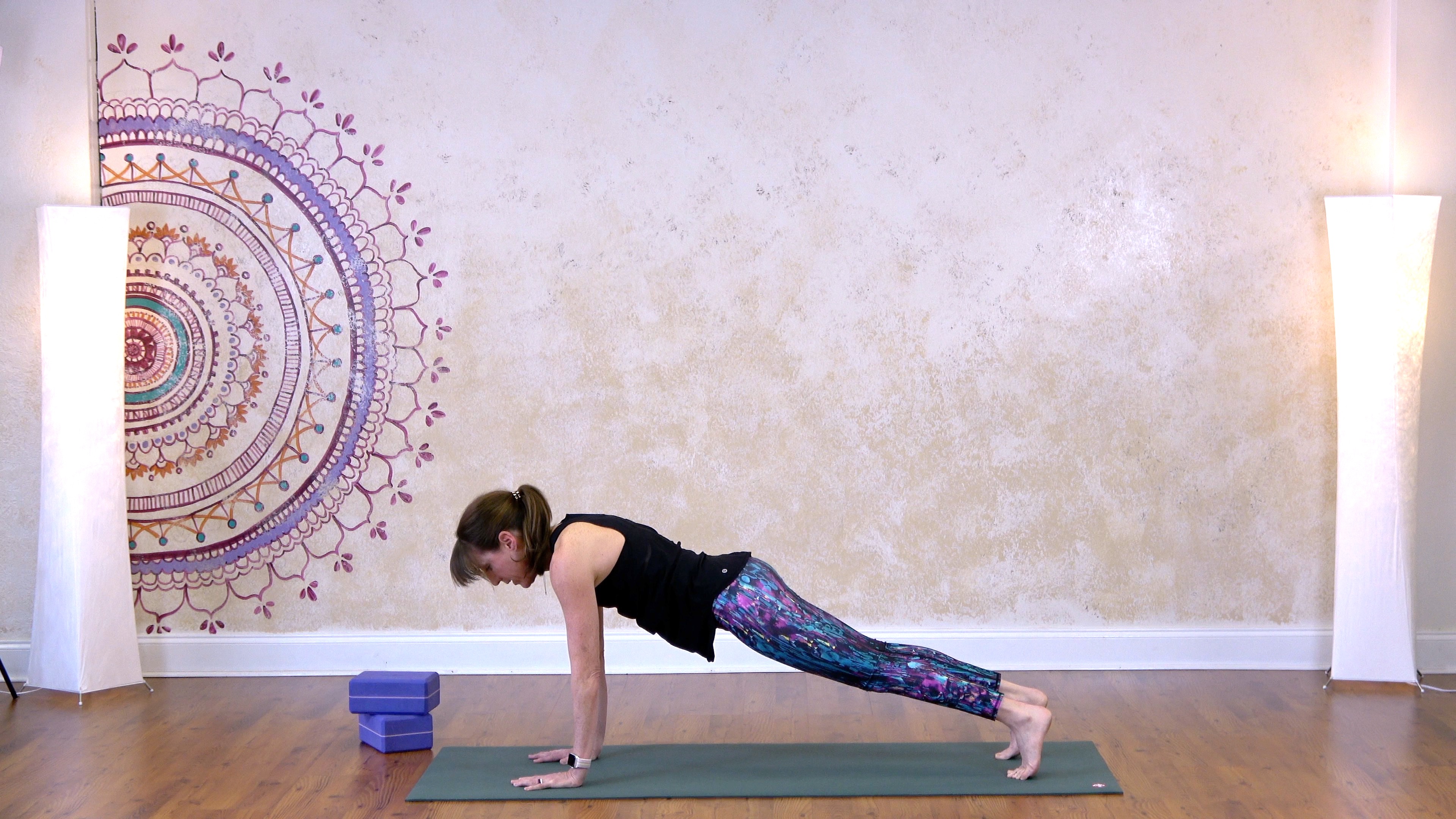 Half Moon Flow with Kelly! - 40 minutes