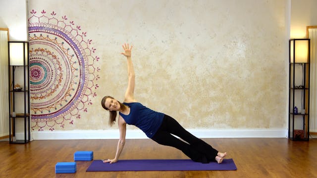 Core Stretch Fusion with Becca - 31 M...