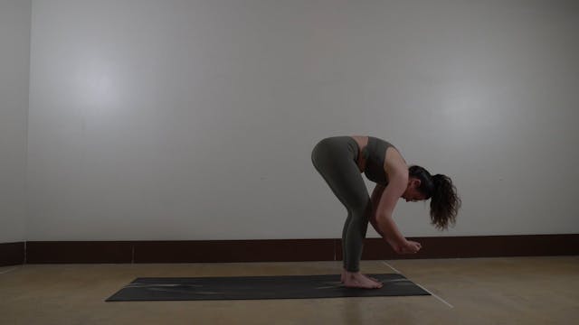 Sun Salutations Alignment (10 Min) wi...