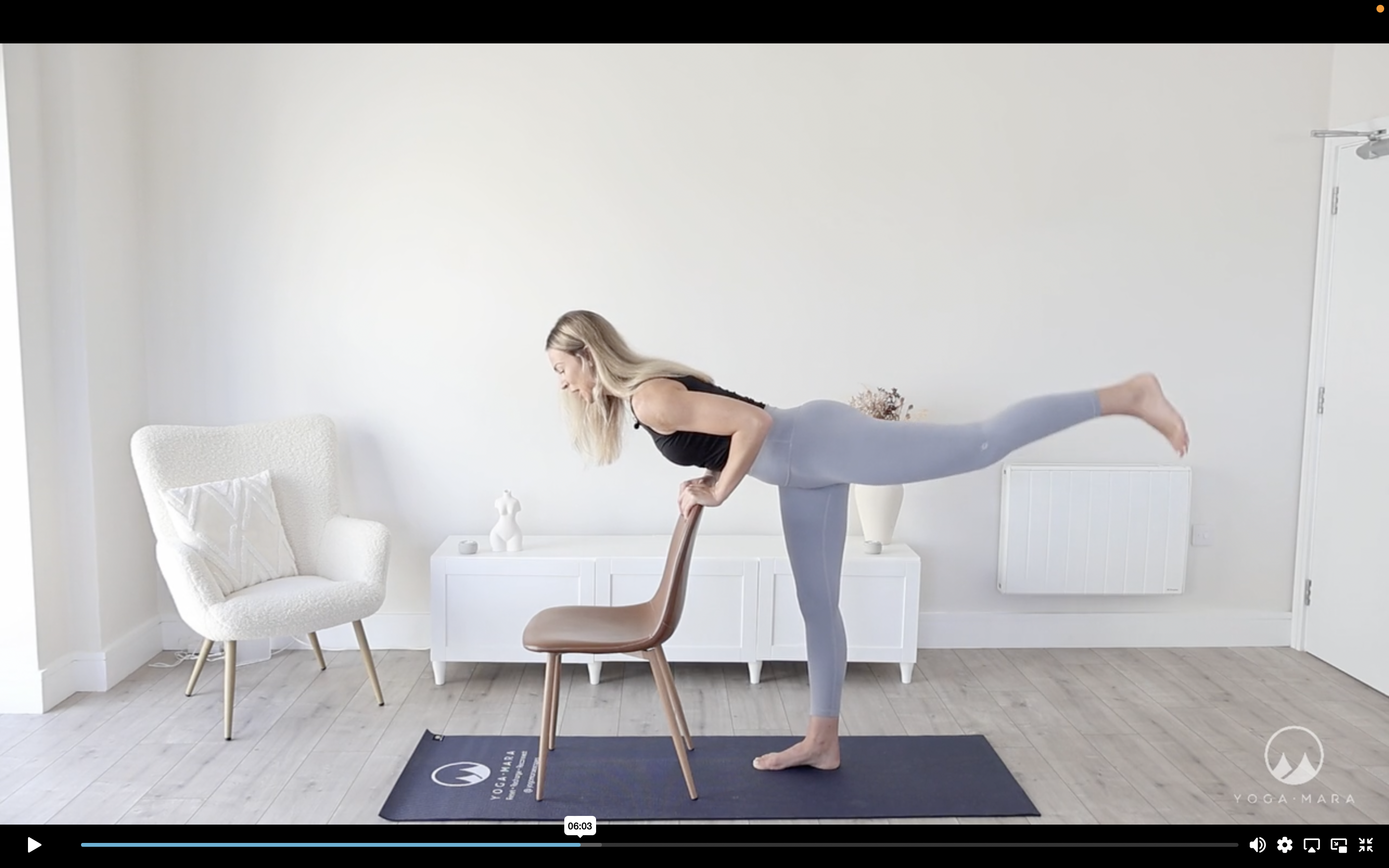 14mins Standing Flow - Glutes, Obliques & Legs