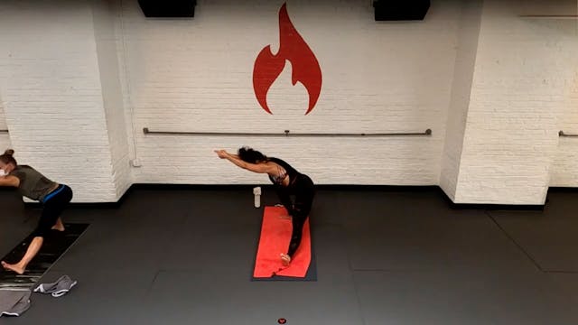 Jenny Fiery Plank Core Flow - Tues 4/13