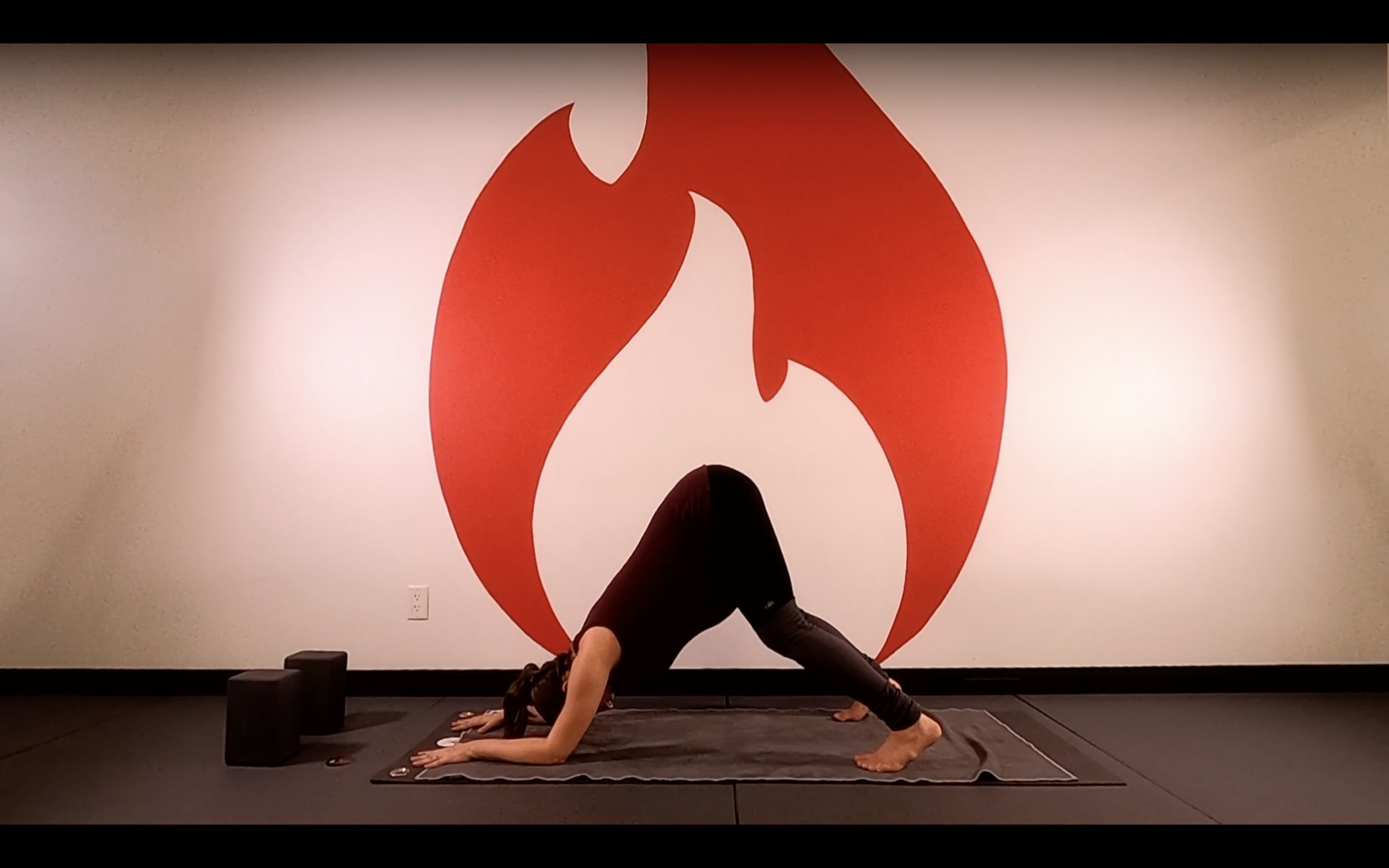 Julia 25 Minute Shoulder Prenatal Flow