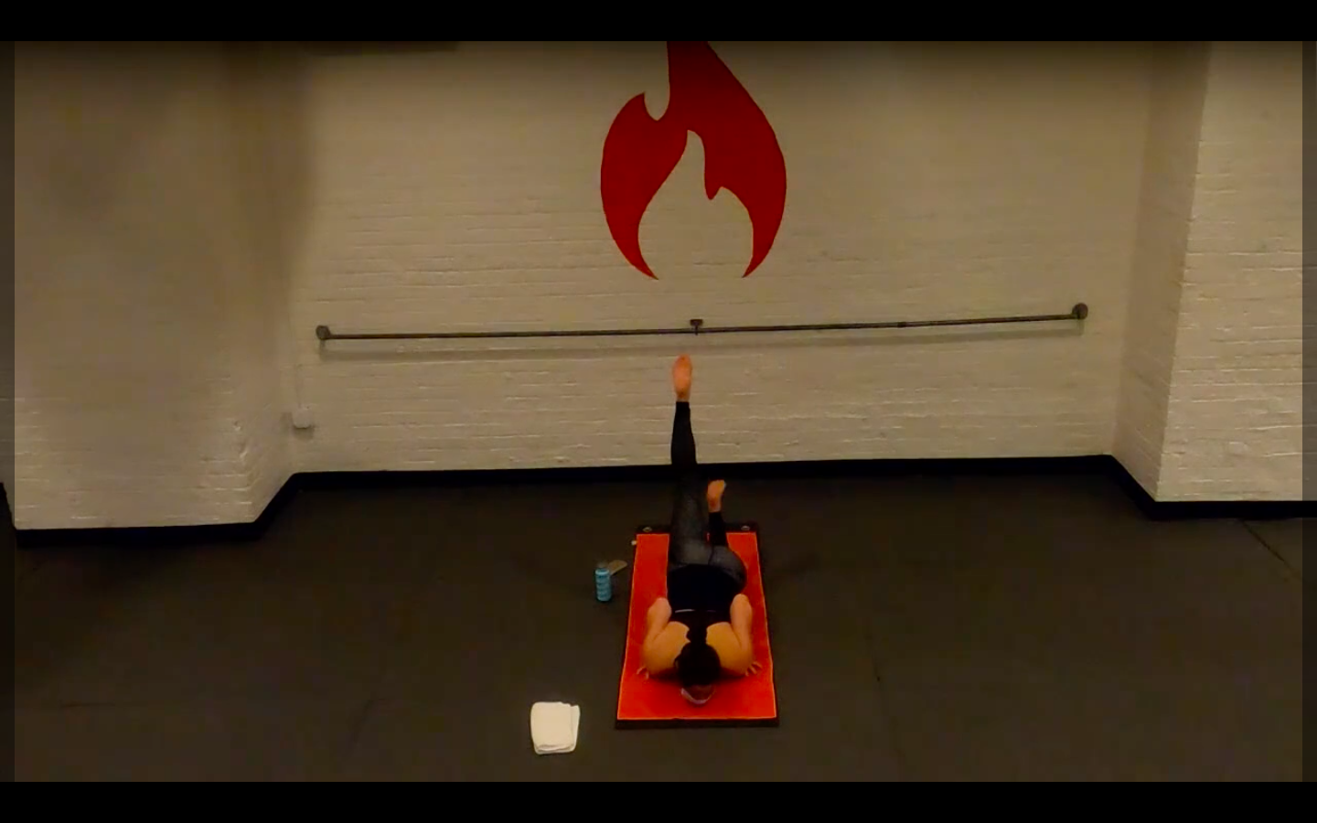 Ariel Chin Stand - Tues 12/8 