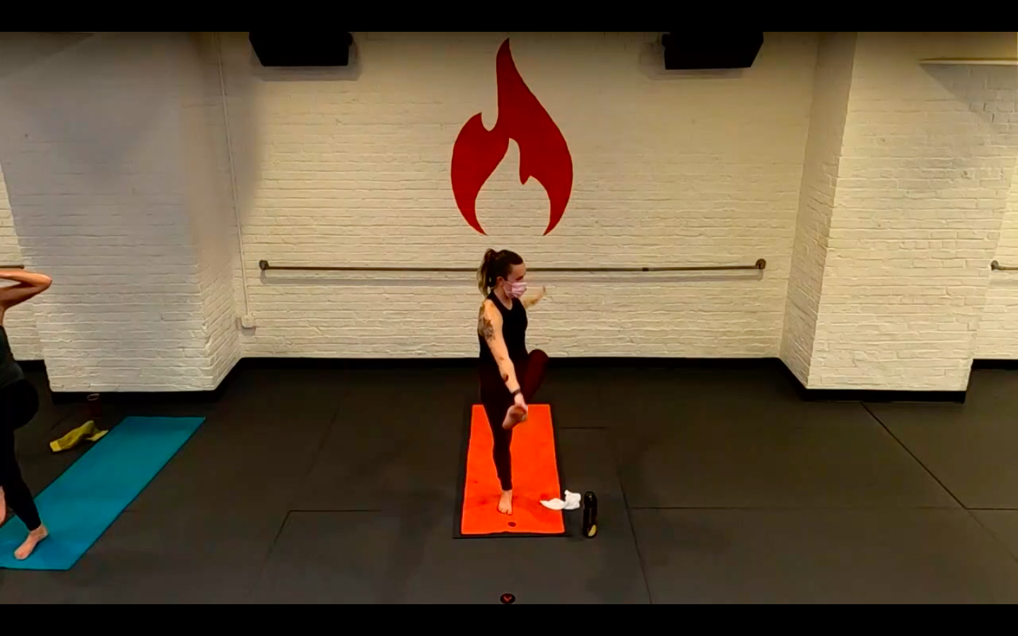 Hannah Feel Good Hip and Twists Flow - Sat 2/6 