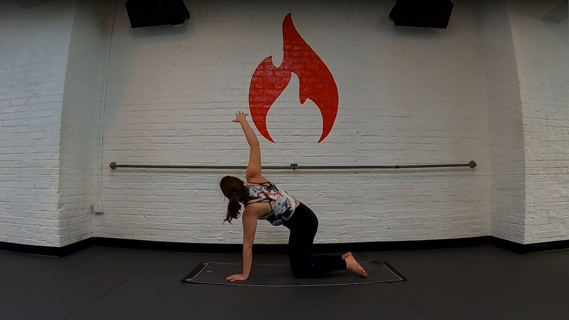 Lauren 30 Minute Upper Body Flow, Flying Splits Series