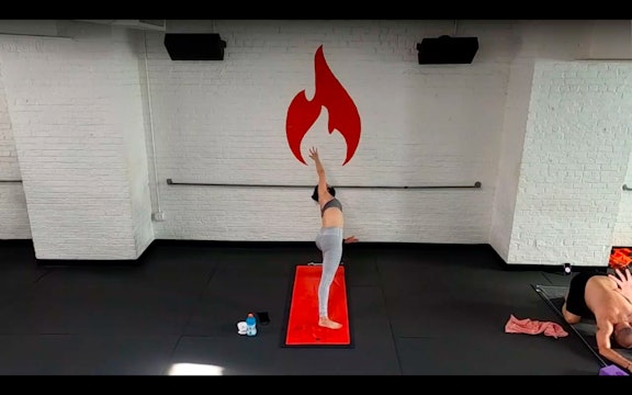 Arianna Hips, inner thighs, Obliques and Quads! Flow - Thu 4/8