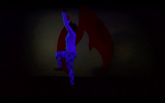 Nikki BlackLight LIVE Twisty Freedom ...