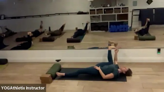 Yogasana w/ Tricia 04/25