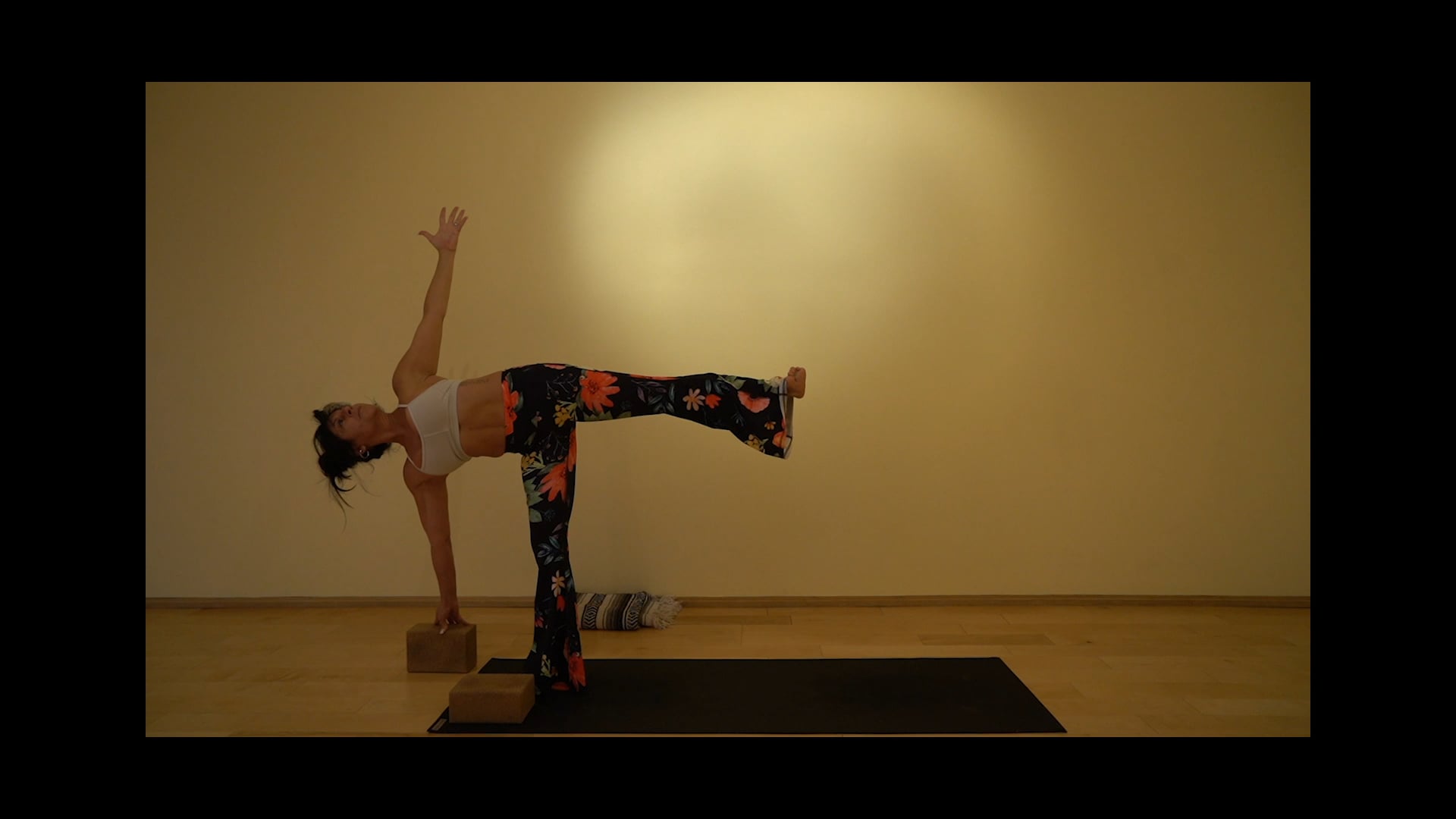 Vinyasa Flow (45 min) Level 2