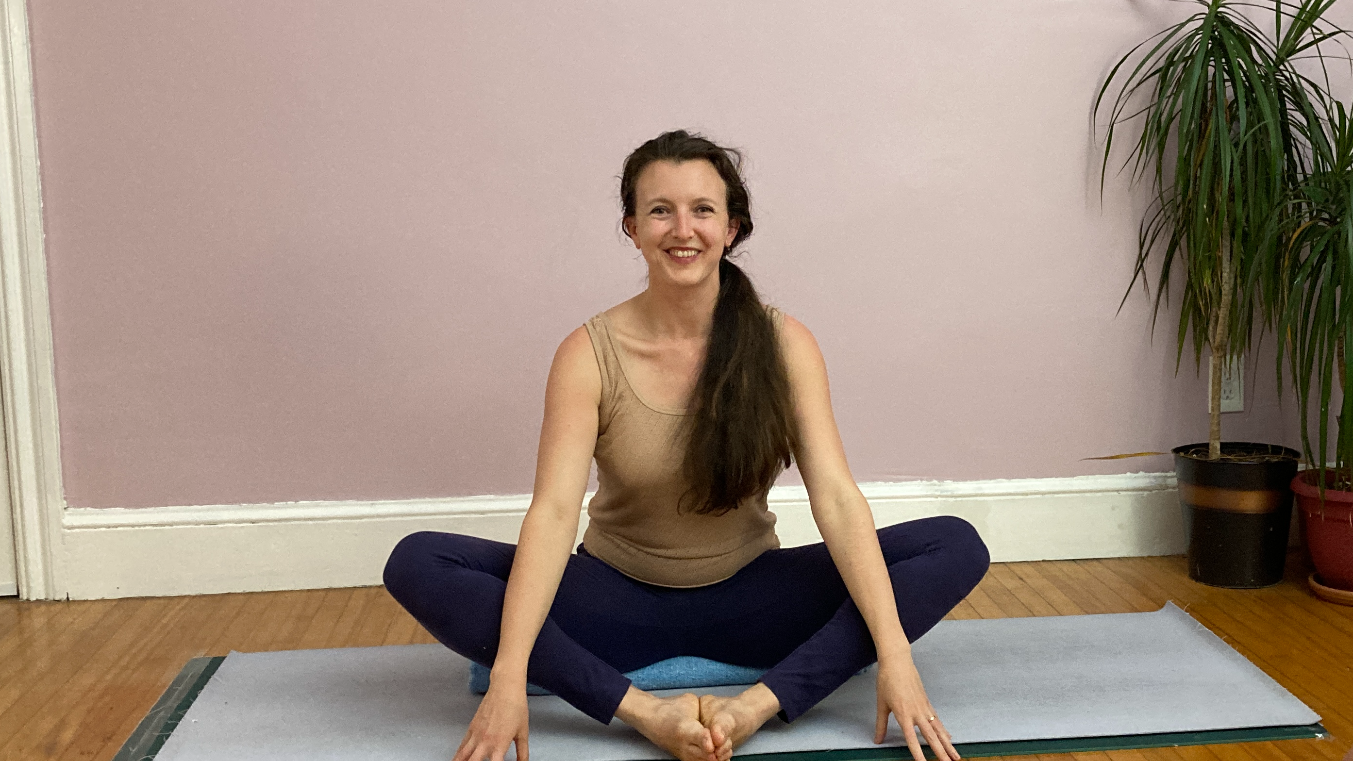 Gentle hips & pelvis