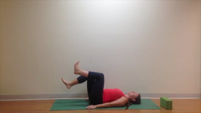 Postnatal Yoga Core Practice 6 min.