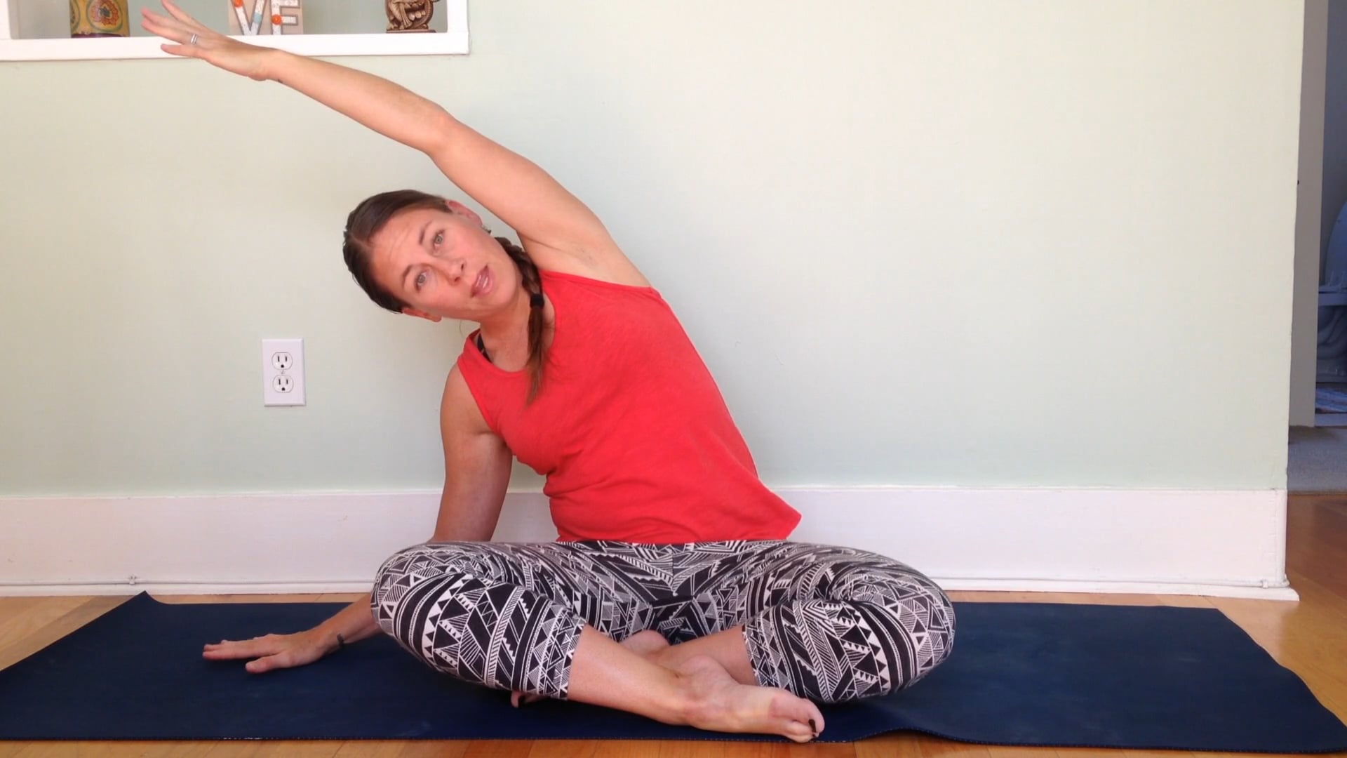 Postnatal Yoga Neck & Shoulder Release 4 min.