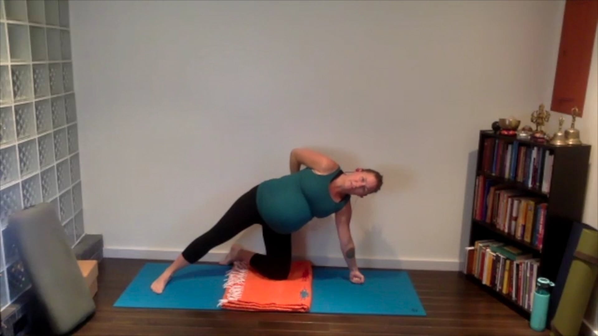 Prenatal Yoga Full Practice 60 min.