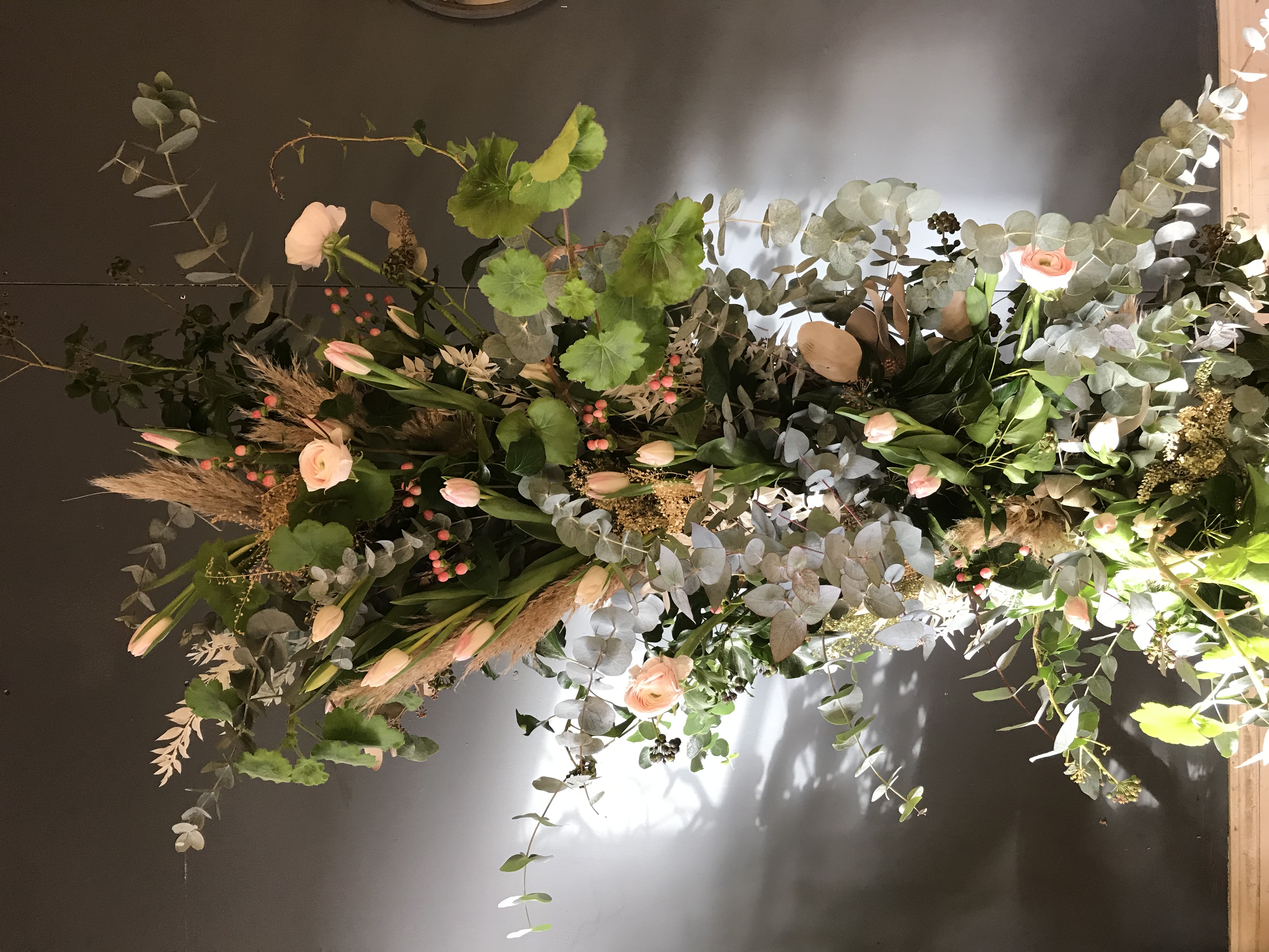 No floral foam - Spring flower wall